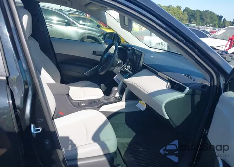 2025 Toyota Corolla Cross Le from USA, damaged, VIN 7MUCAAAGXSV137870